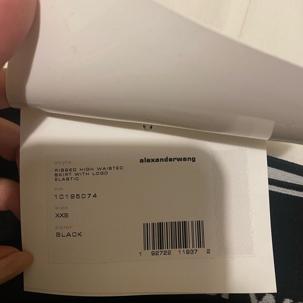 Alexander Wang Ribbed Jersey Mini Skirt
Brand new, tags still attached
Size xxs - Picture 4 of 5